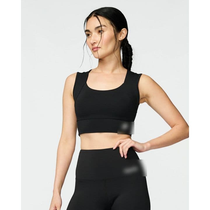 Catalog carousel, women’s line